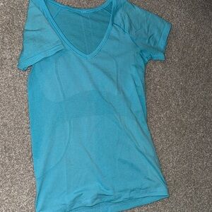 Lululemon short sleeve top